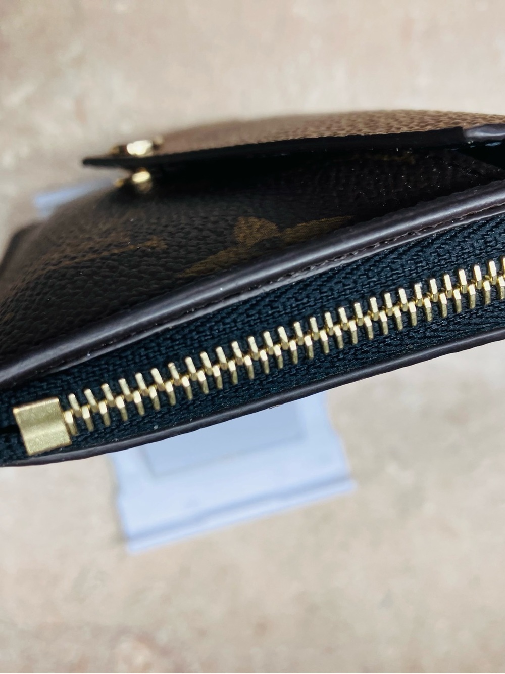 Louis Vuitton Recto Verso Reverse Monogram - Picture 6 of 8